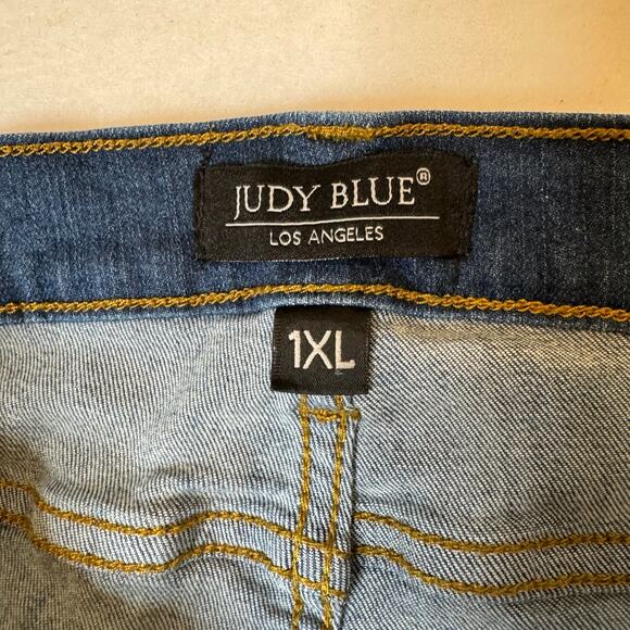 Judy Blue Women Size 1X Mid Rise Raw Hem Skinny Distressed Jeans Stretch - Picture 4 of 8